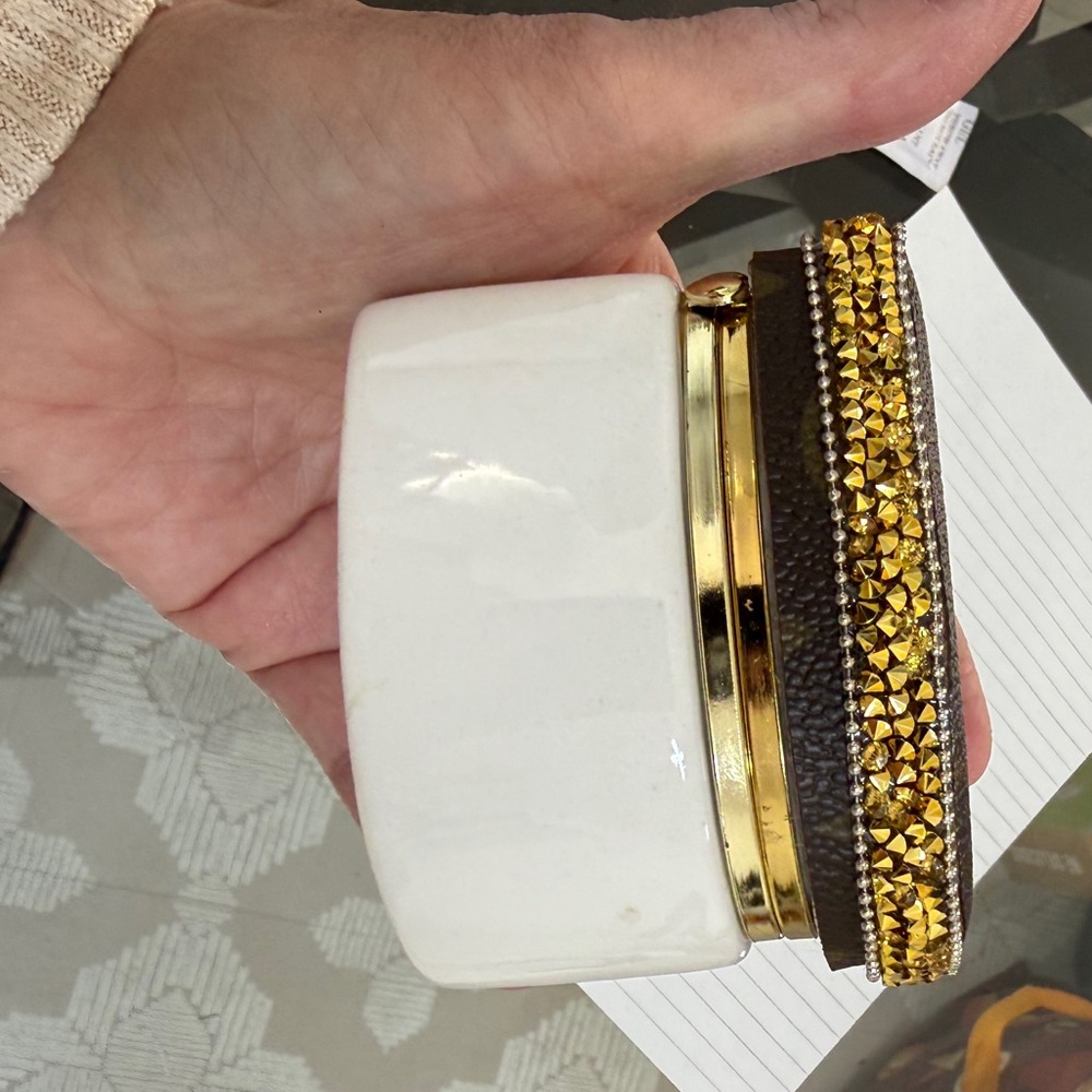 Louis Vuitton repurposed upcycled Heart-Shaped ceramic Jewelry Box - Picture 7 of 8